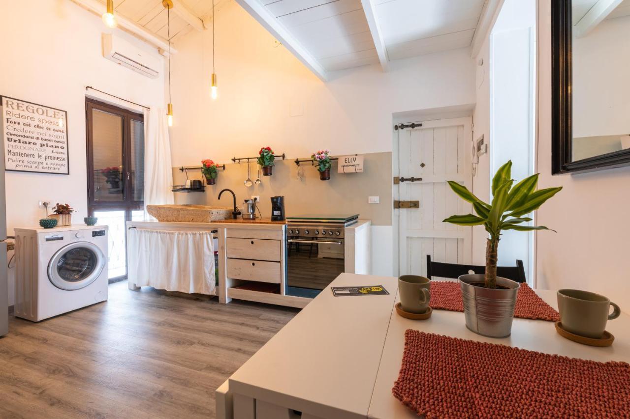 Elly Holiday House Palermo Exterior photo