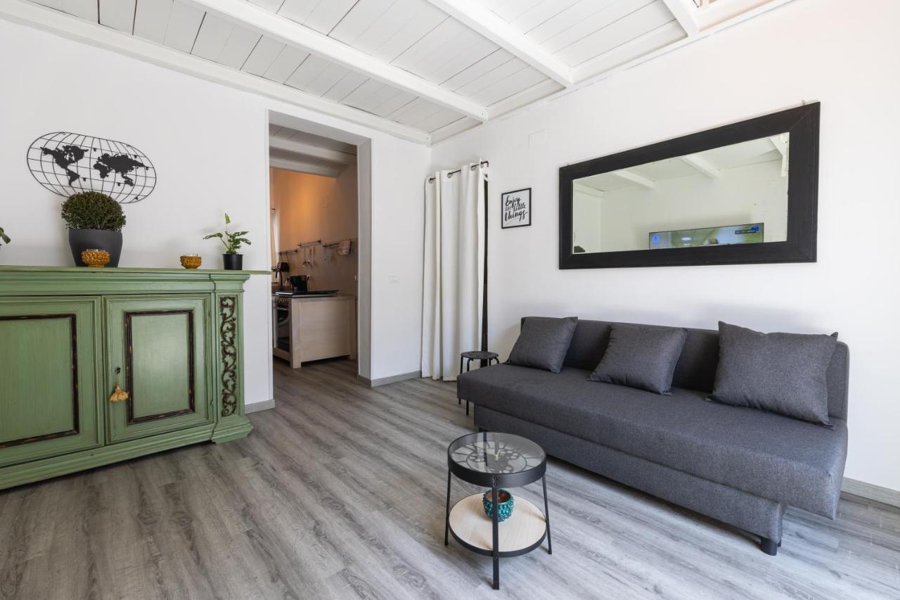 Elly Holiday House Palermo Exterior photo
